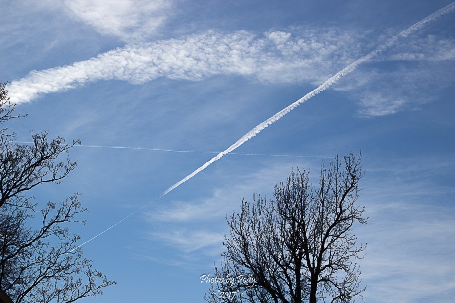 Con Trails_20170201_002